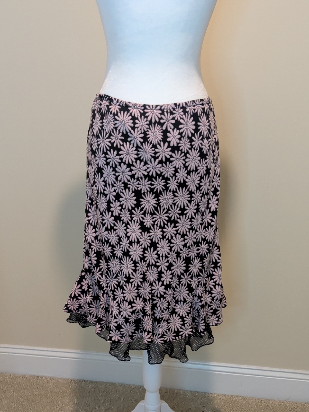 S.L.B 100% Silk Black Midi Skirt with Pink Daisy Print and Polka Dot Hem - Picture 6 of 7